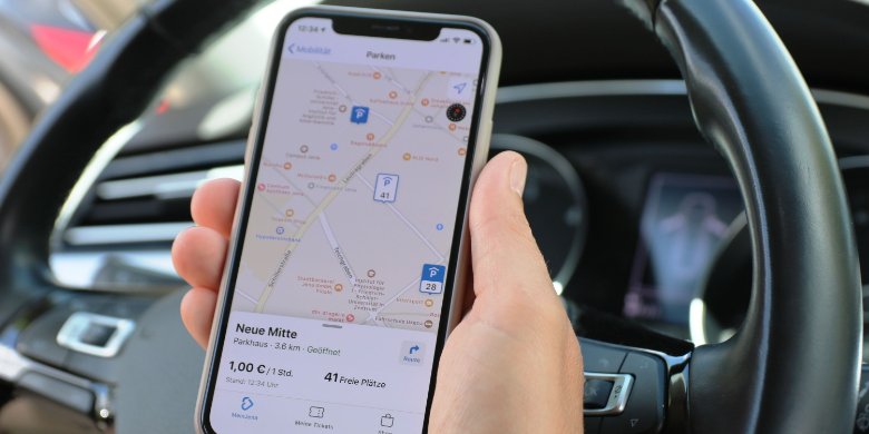Digitaler Parkplatzfinder nutzt KSJ-Parkplatzdaten 