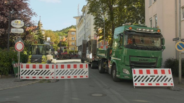 Vor dem Abschluss: Im Lommerweg ist ein Teil des neuen Mischwasserkanals in der Erde