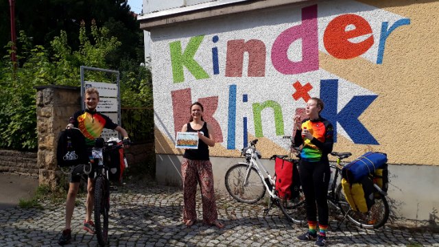 Fahrradfahrer mit besonderer Mission