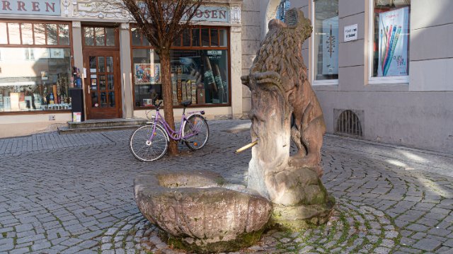 Löwenbrunnen wird saniert