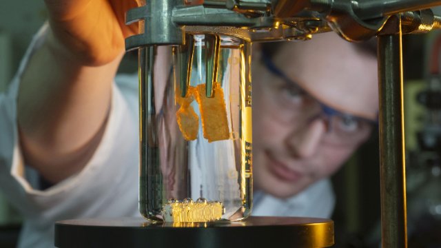 Carl-Zeiss-Stiftung fördert Kunststoff-Forschung