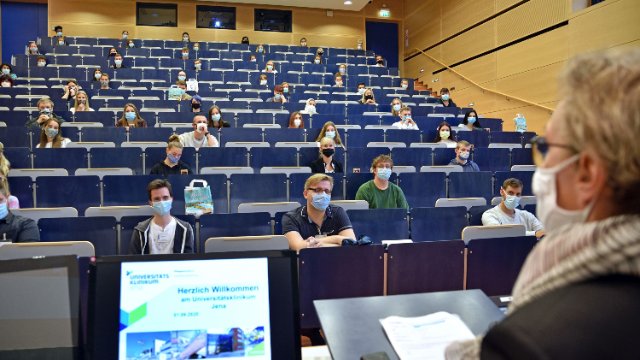 Erster Ausbildungstag am Universitätsklinikum