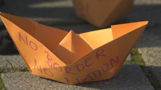 Mahnwache abgehalten: Die Seebrücke-Aktionswoche macht auf das Schicksal von Flüchtlingen aufmerksam