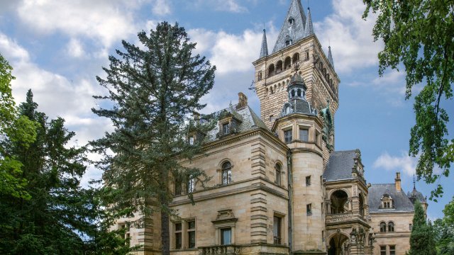 Neues Schloss Hummelshain: Zwangsversteigerung abwenden 