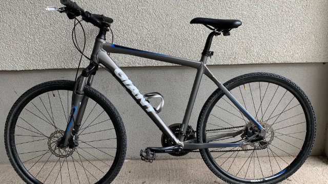 Graues Fahrrad sichergestellt