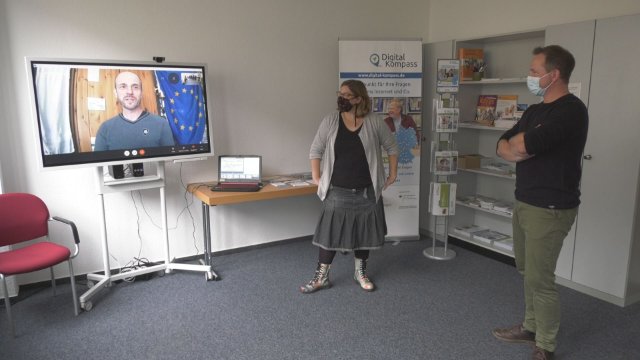 Zur Unterstützung: Das Seniorenbüro wurde als „Digital-Kompass-Standort“ ausgezeichnet