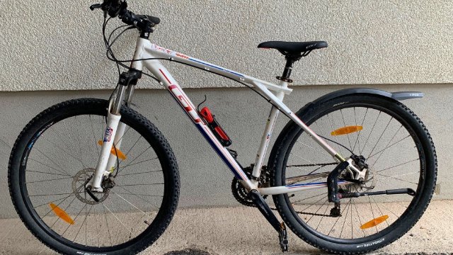 Weißes Fahrrad sichergestellt