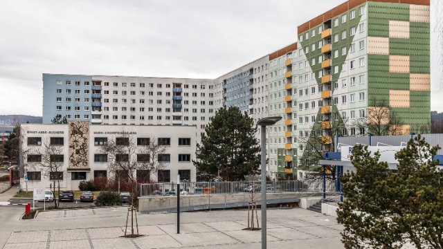 Gegen Schließung der Stadtteilbibliothek Lobeda