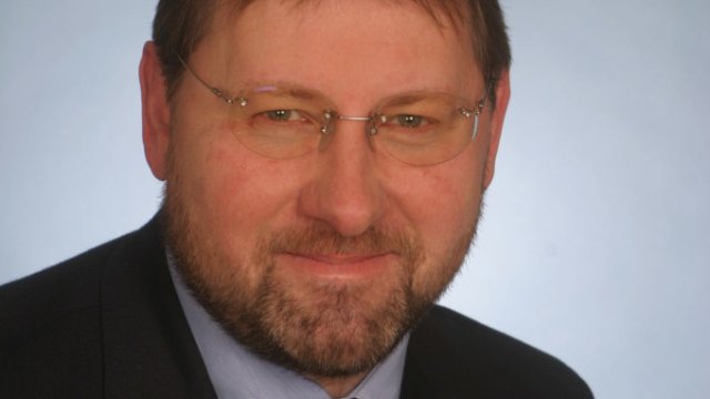 Prof. Dr. Michael Pfaff ist EAH-Forschungspreisträger 