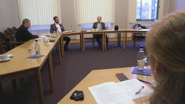 Jahr bilanziert: Landrat Andreas Heller blickte in Eisenberg auf bewegte Zeiten zurück