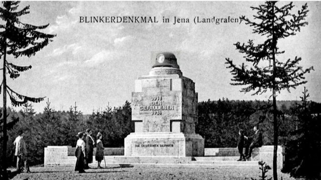 Vorstellung des sanierten Blinkerdenkmals 