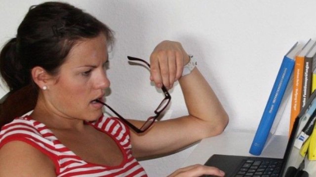 Homeschooling und Homeoffice: Gefahren für die Augen 