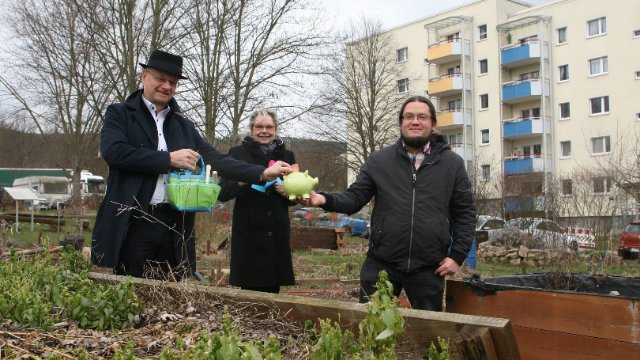 Winzerla-Buch-Spenden werden in Hochbeete investiert
