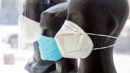 Medizinische Masken für Jenabonus-Inhaber