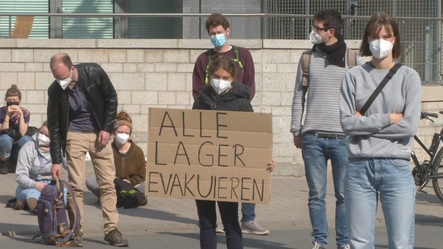Für Jena als sicheren Hafen: Die Bewegung Seebrücke demonstrierte im Vorfeld der Stadtratssitzung