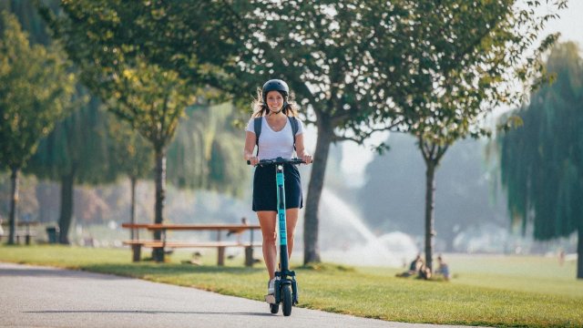 Durch Jena mit dem E-Scooter: Ausleihe ab Mittwoch 