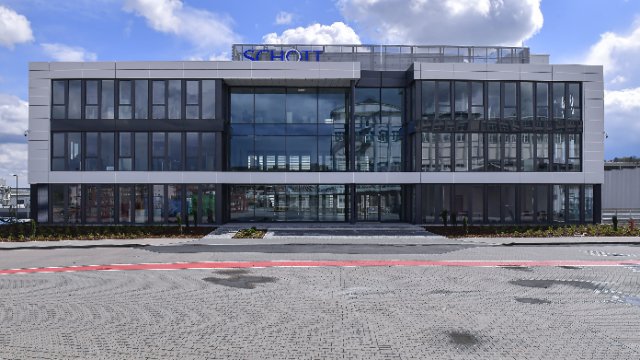 SCHOTT Jena weiht modernes Verwaltungsgebäude ein