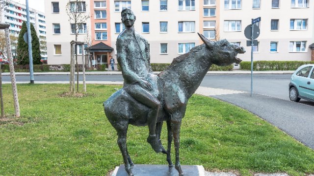 Einladung zum Kunstrundgang durch Lobeda-West 
