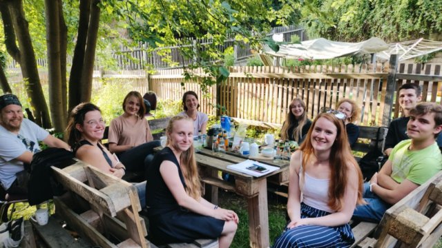 Picknick für Jugendliche im Friedenspark Eisenberg