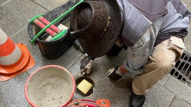 Fünf weitere Stolpersteine gesetzt