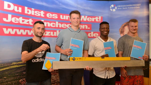 Bauhandwerk begrüßte Jungmaurer 