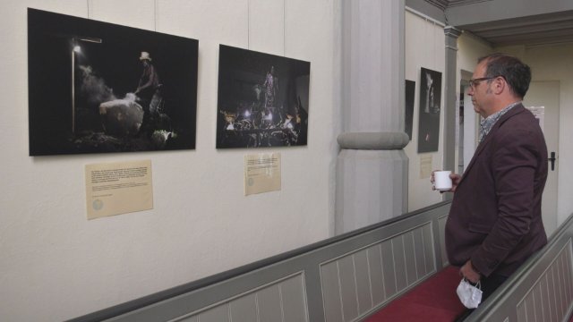 Jenaer Pastorin in Solar-Porträt-Ausstellung zu Gast