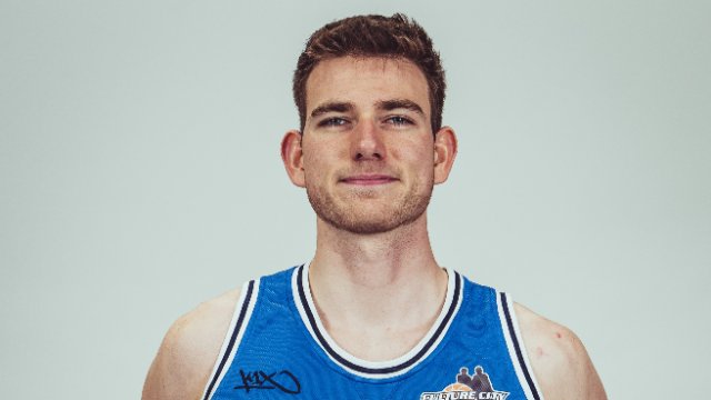 Max Schriewer läuft weiterhin für Culture City Weimar auf