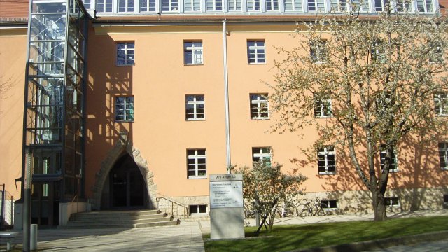 Stadt Jena: 109 Neuinfektionen – Inzidenz: 386,5 – Warnstufe 3