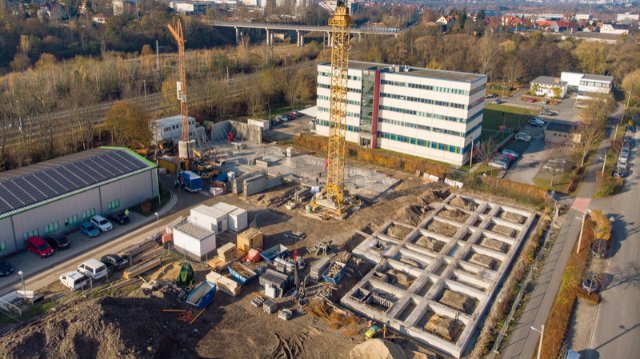 Neue Labor- und Bürogebäude im Gewerbegebiet Göschwitz 
