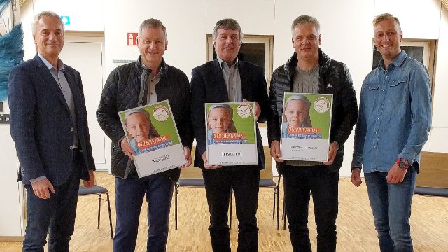 Golfer des Audi Cups spenden für Kinder- und Jugendhospiz Mitteldeutschland in Tambach-Dietharz 