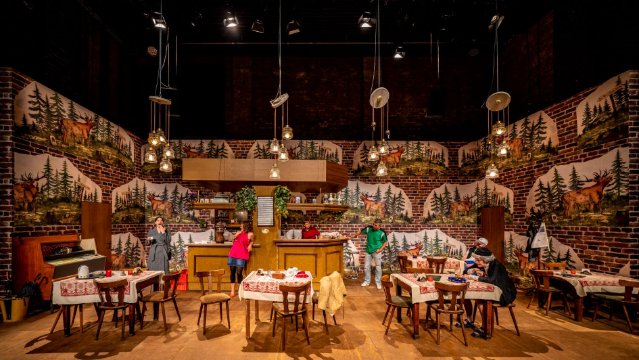 Theaterhaus Jena mit Kultstück „Zur Wartburg“