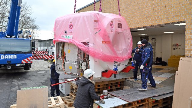 Neues MRT-Gerät für Neuroforschung am Universitätsklinikum