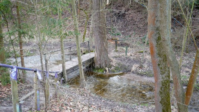 Gembdenbach: KSJ baut Brücke und Treppenanlagen zurück