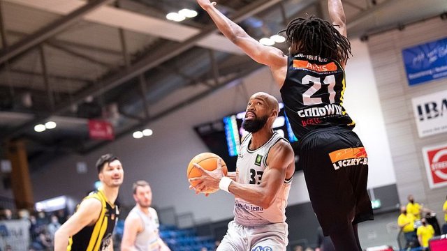 Medipolis SC Jena unterliegt Kirchheim Knights mit 93:103