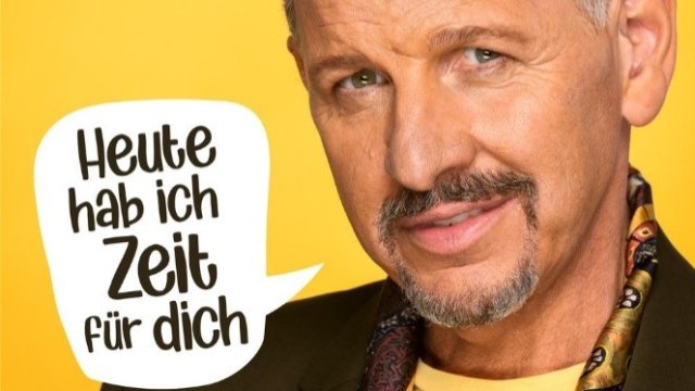 Kurzauftritt und Autogrammstunde mit Semino Rossi