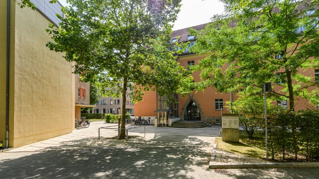 Broschüre: Angebote in den Osterferien