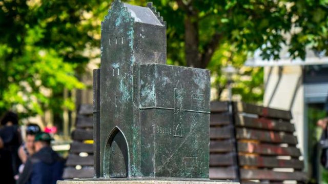 Modell des Löbdertors wird saniert