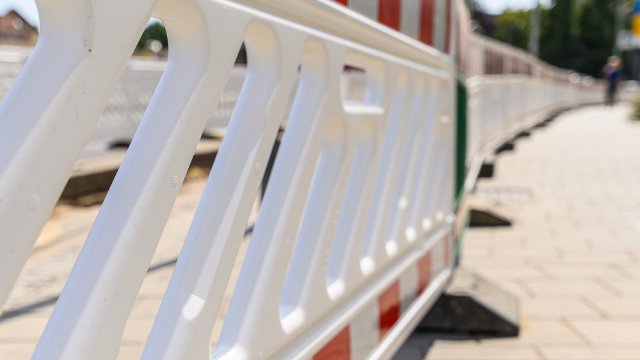 Vollsperrung ab Montag am Nollendorfer Platz Ecke Dornburger Straße