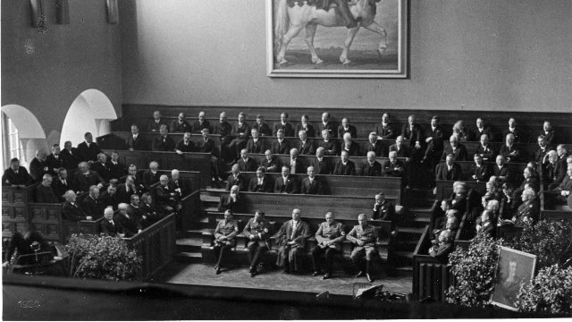 Akademische Ehrenbürger im Zwielicht  