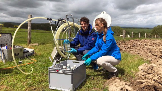 Forscher entdecken Mikroben in dunklen Grundwasserleitern