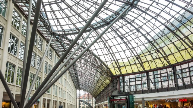 Kurzauftritt und Autogrammstunde mit Lucas Cordalis