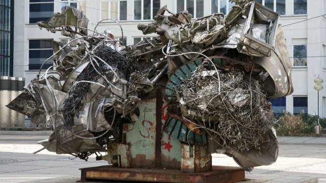 Neuer Glanz für Stella-Skulpturen 