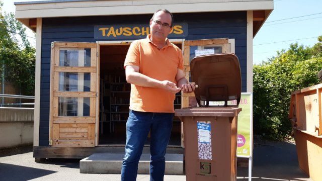 Kommunalservice sammelt Kork für Kraniche