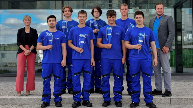 Neue Auszubildende bei SCHOTT in Jena 