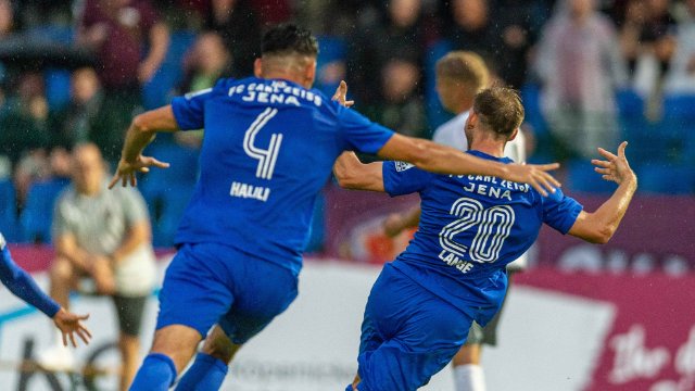 FC Carl Zeiss Jena gewinnt Traditionsduell beim BFC Dynamo