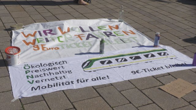 Wieder Kundgebung für Verlängerung des 9-Euro-Tickets 