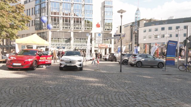 Aktionstag organisiert: Die Stadtwerke machen Elektromobilität erlebbar