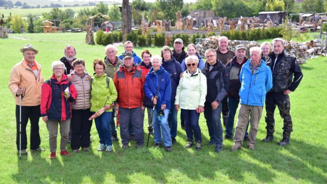 Wanderer trotzten mit Landrat Regenwetter 