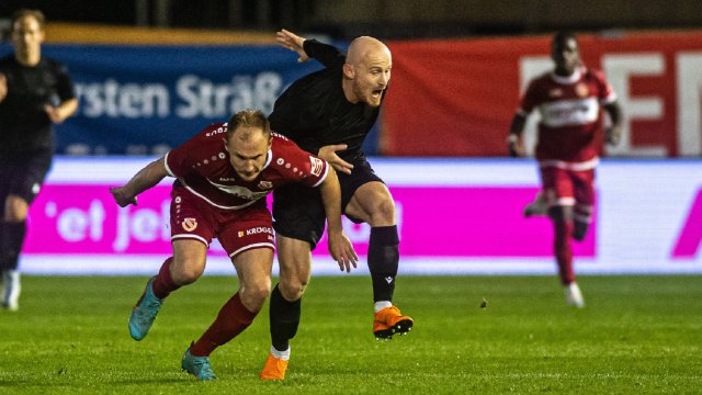 Nach Spielunterbrechung: FC Carl Zeiss Jena und Energie Cottbus trennten sich mit 1:1-Unentschieden  