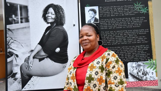 Ehemalige Schülerin auf Lesereise